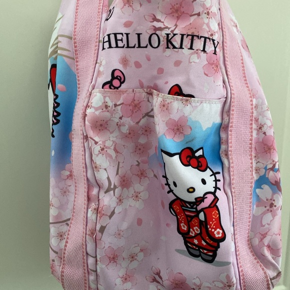 Hello Kitty Mt. Fuji Tote Bag - Beverage Sleeves 2017 - Picture 6 of 16